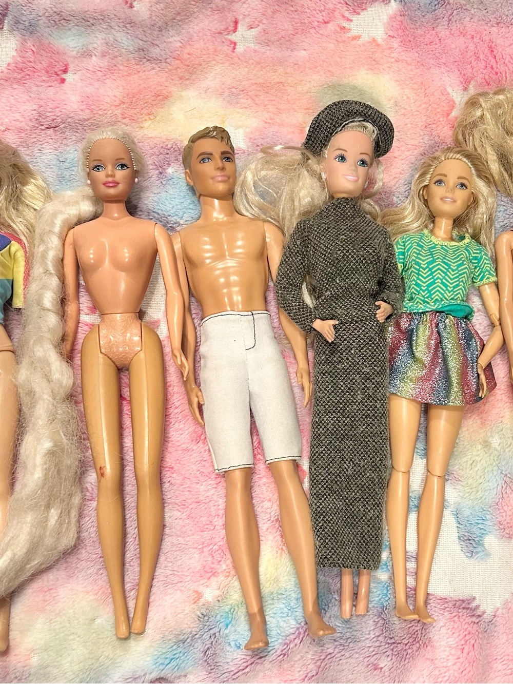 Barbie Fashion Dolls Bundle - Play Condition